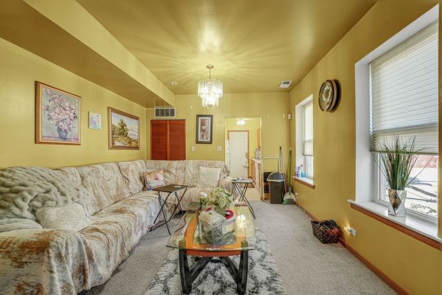 8008 S Ridgeland Avenue 2A, Chicago, IL 60617