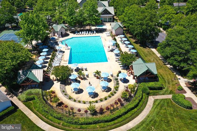 8 VILLAGE GREEN DR, Ocean View, DE 19970