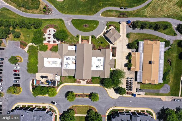 8 VILLAGE GREEN DR, Ocean View, DE 19970