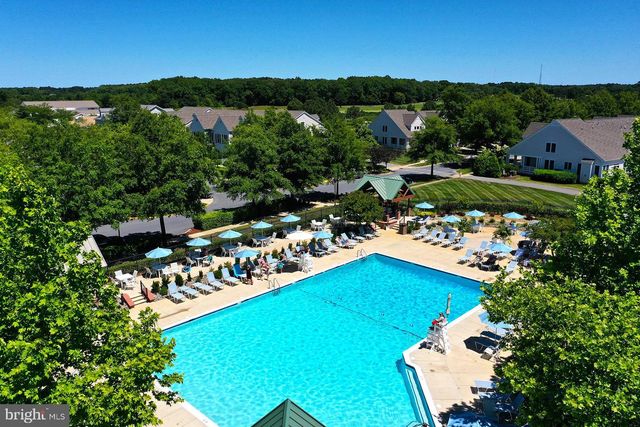 8 VILLAGE GREEN DR, Ocean View, DE 19970