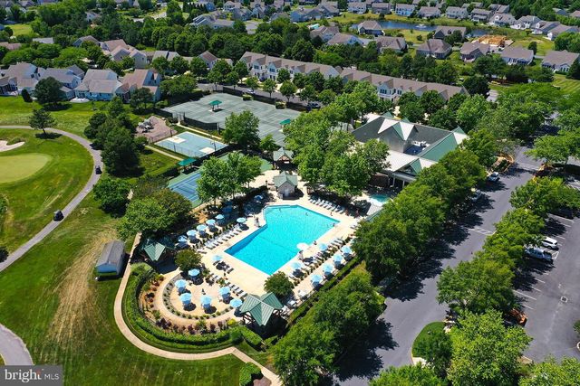 8 VILLAGE GREEN DR, Ocean View, DE 19970