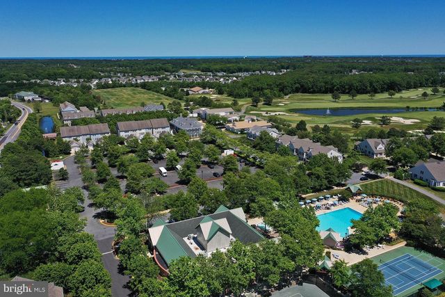 8 VILLAGE GREEN DR, Ocean View, DE 19970