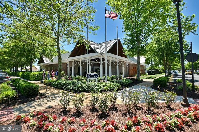 8 VILLAGE GREEN DR, Ocean View, DE 19970