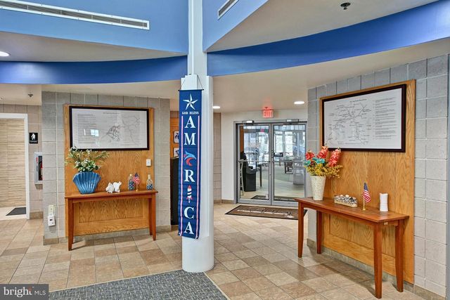 8 VILLAGE GREEN DR, Ocean View, DE 19970