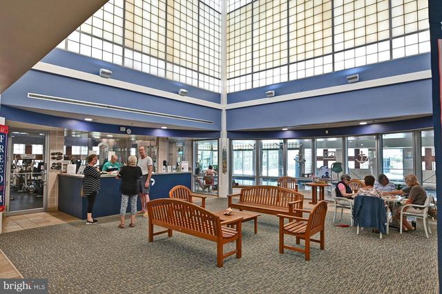 8 VILLAGE GREEN DR, Ocean View, DE 19970