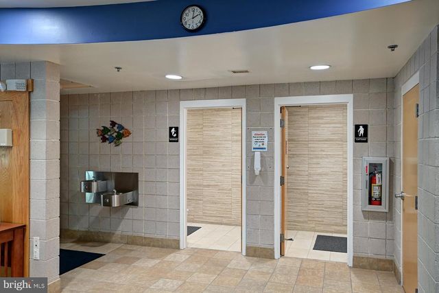 8 VILLAGE GREEN DR, Ocean View, DE 19970