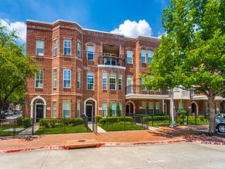 15711 Spectrum Drive 80, Addison, TX 75001