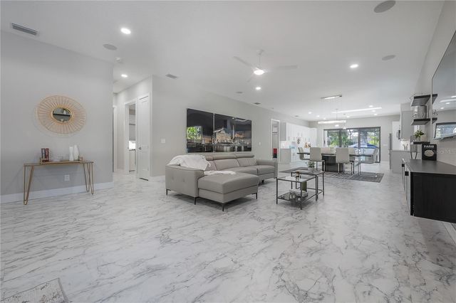 1910 W NORTH B STREET, Tampa, FL 33606
