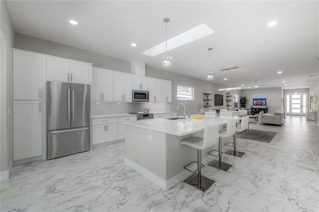 1910 W NORTH B STREET, Tampa, FL 33606