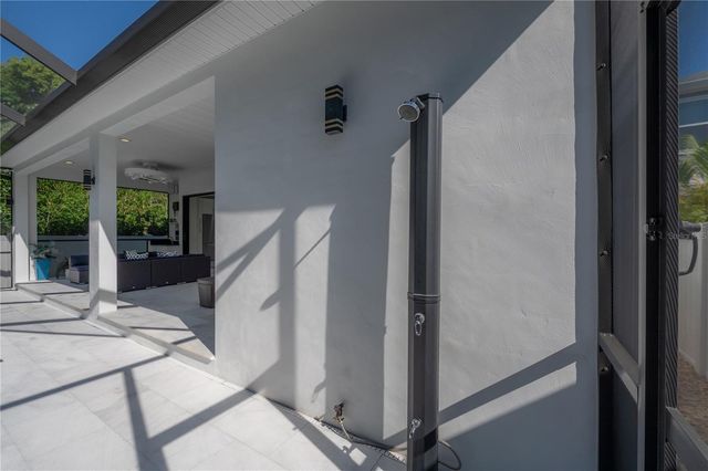 1910 W NORTH B STREET, Tampa, FL 33606