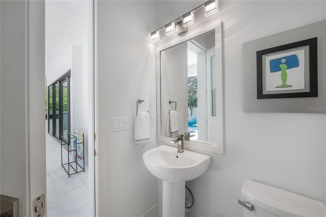 1910 W NORTH B STREET, Tampa, FL 33606