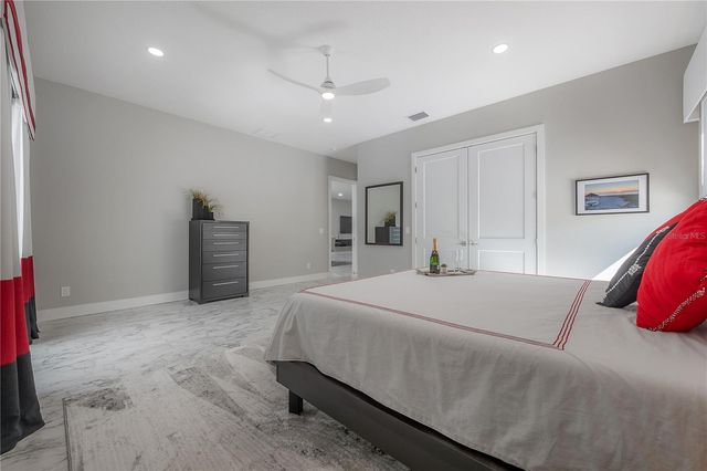 1910 W NORTH B STREET, Tampa, FL 33606