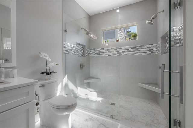 1910 W NORTH B STREET, Tampa, FL 33606