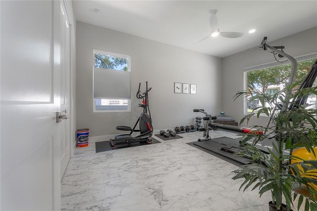 1910 W NORTH B STREET, Tampa, FL 33606