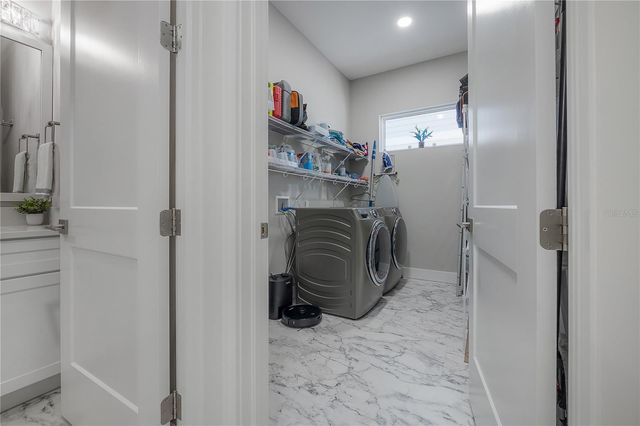 1910 W NORTH B STREET, Tampa, FL 33606