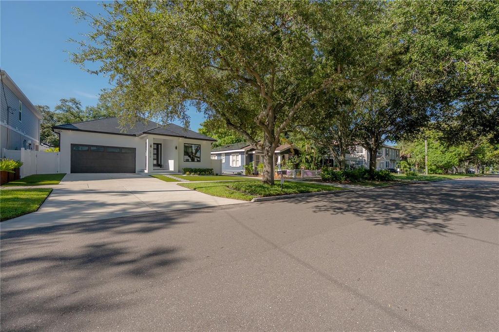 1910 W NORTH B STREET, Tampa, FL 33606