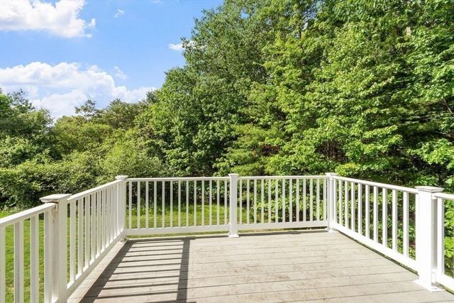 25 Flagstone Way 25, Windham, NH 03087