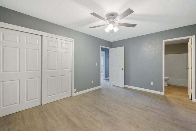 388 Crestwood Avenue, Woodlake, CA 93286