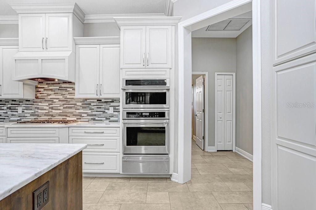 Image 25 of property listing at 10201 MILLPORT DRIVE, Tampa, FL 33626