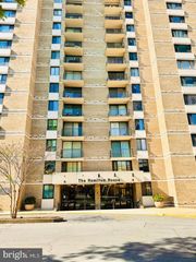 4 MONROE ST #407, Rockville, MD 20850
