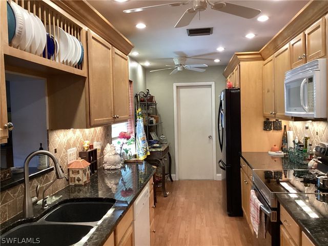 3022 Poinciana DR, Naples, FL 34105