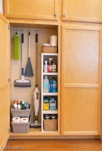 3022 Poinciana DR, Naples, FL 34105