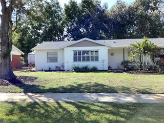3022 Poinciana DR, Naples, FL 34105