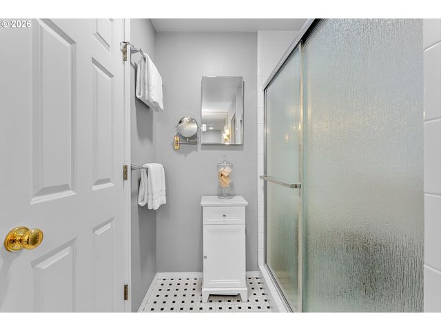 22195 CHELAN Loop, West Linn, OR 97068