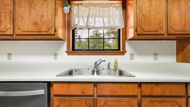 35 Marion Drive, Defuniak Springs, FL 32433