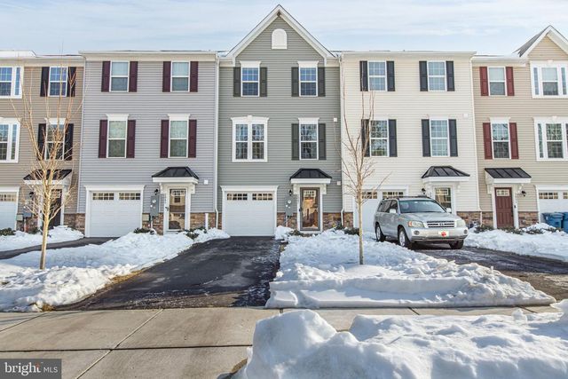 2047 RIVERS DR, Newark, DE 19702