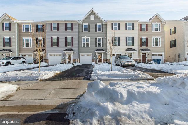 2047 RIVERS DR, Newark, DE 19702