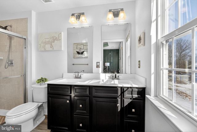 2047 RIVERS DR, Newark, DE 19702