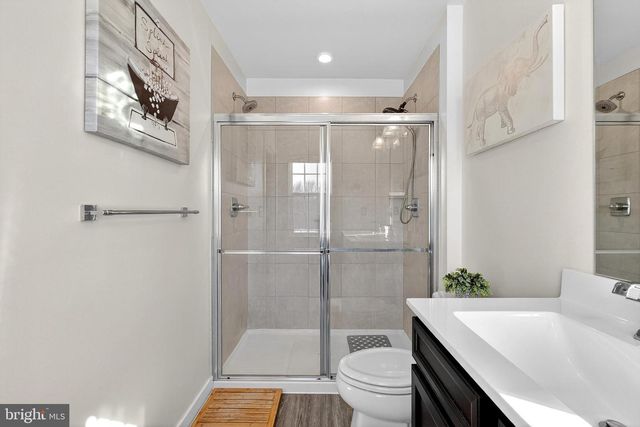 2047 RIVERS DR, Newark, DE 19702