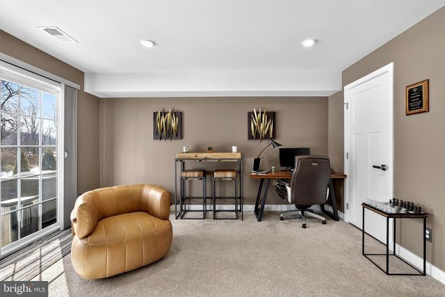 2047 RIVERS DR, Newark, DE 19702