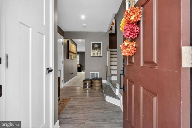 2047 RIVERS DR, Newark, DE 19702