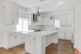 339 N Oakhurst Drive 401, Beverly Hills, CA 90210