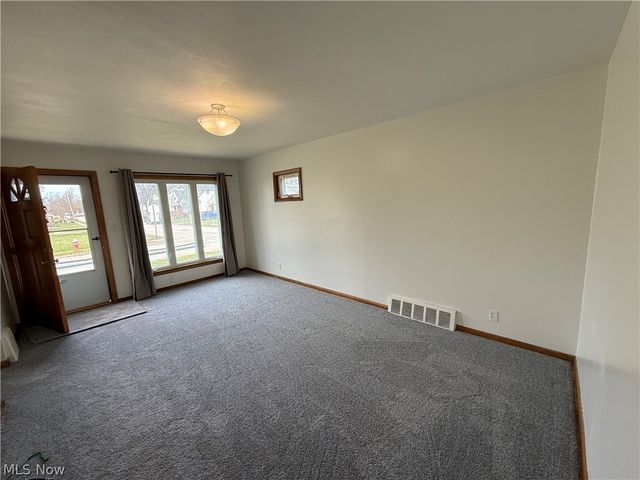 17201 Martha Road, Cleveland, OH 44135