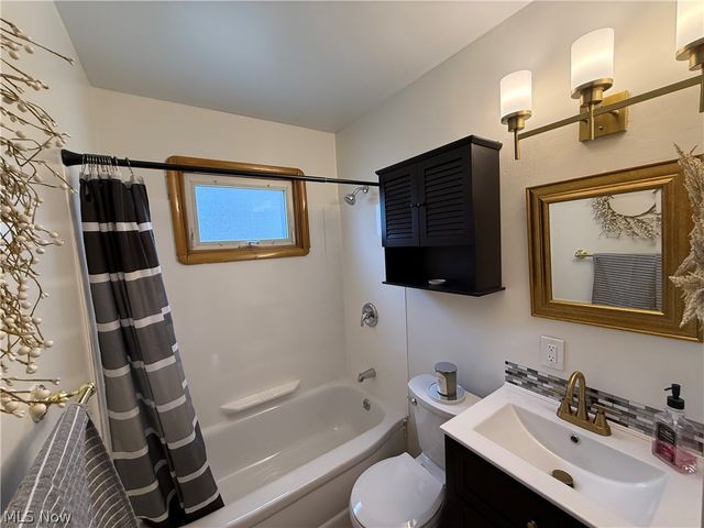 17201 Martha Road, Cleveland, OH 44135