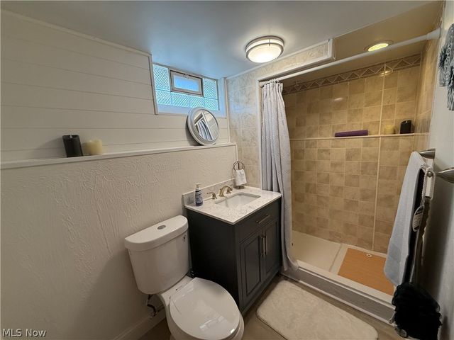 17201 Martha Road, Cleveland, OH 44135