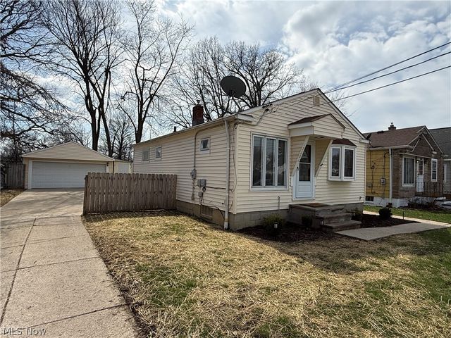 17201 Martha Road, Cleveland, OH 44135