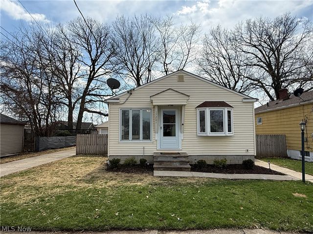 17201 Martha Road, Cleveland, OH 44135