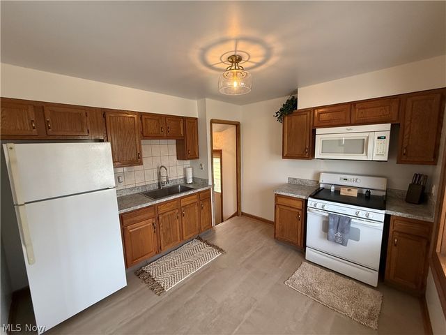 17201 Martha Road, Cleveland, OH 44135