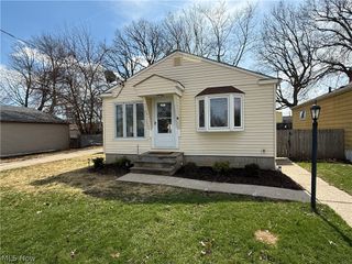 17201 Martha Road, Cleveland, OH 44135