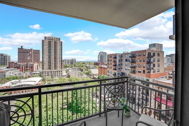 5 E 14th Place 1204, Chicago, IL 60605