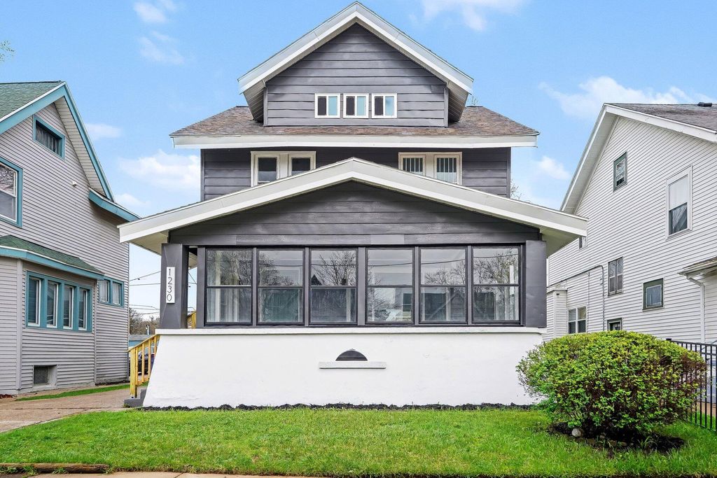 1230 Prospect Avenue SE, Grand Rapids, MI 49507