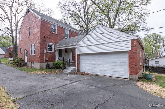 2811 Moniteau Drive, St Louis, MO 63121