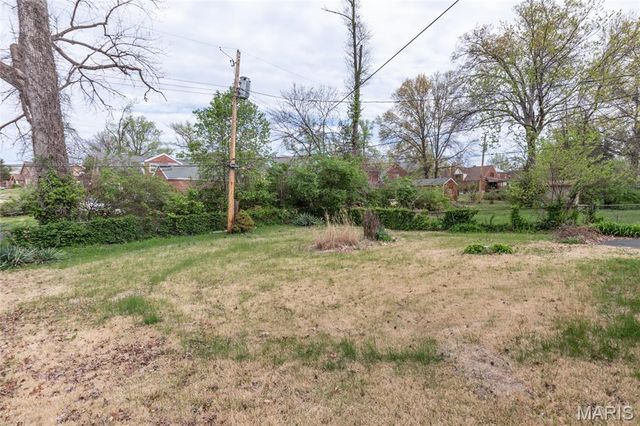 2811 Moniteau Drive, St Louis, MO 63121