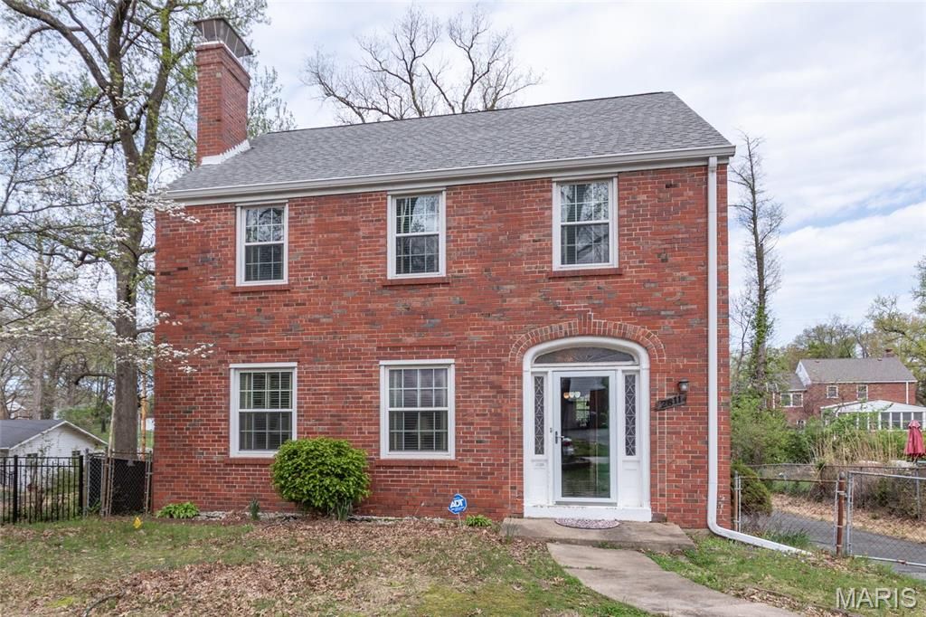 2811 Moniteau Drive, St Louis, MO 63121