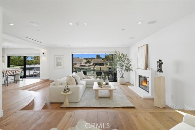 3 Linda Isle, Newport Beach, CA 92660