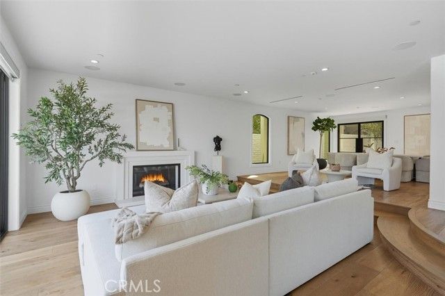 3 Linda Isle, Newport Beach, CA 92660